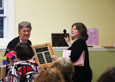 Resident receives award